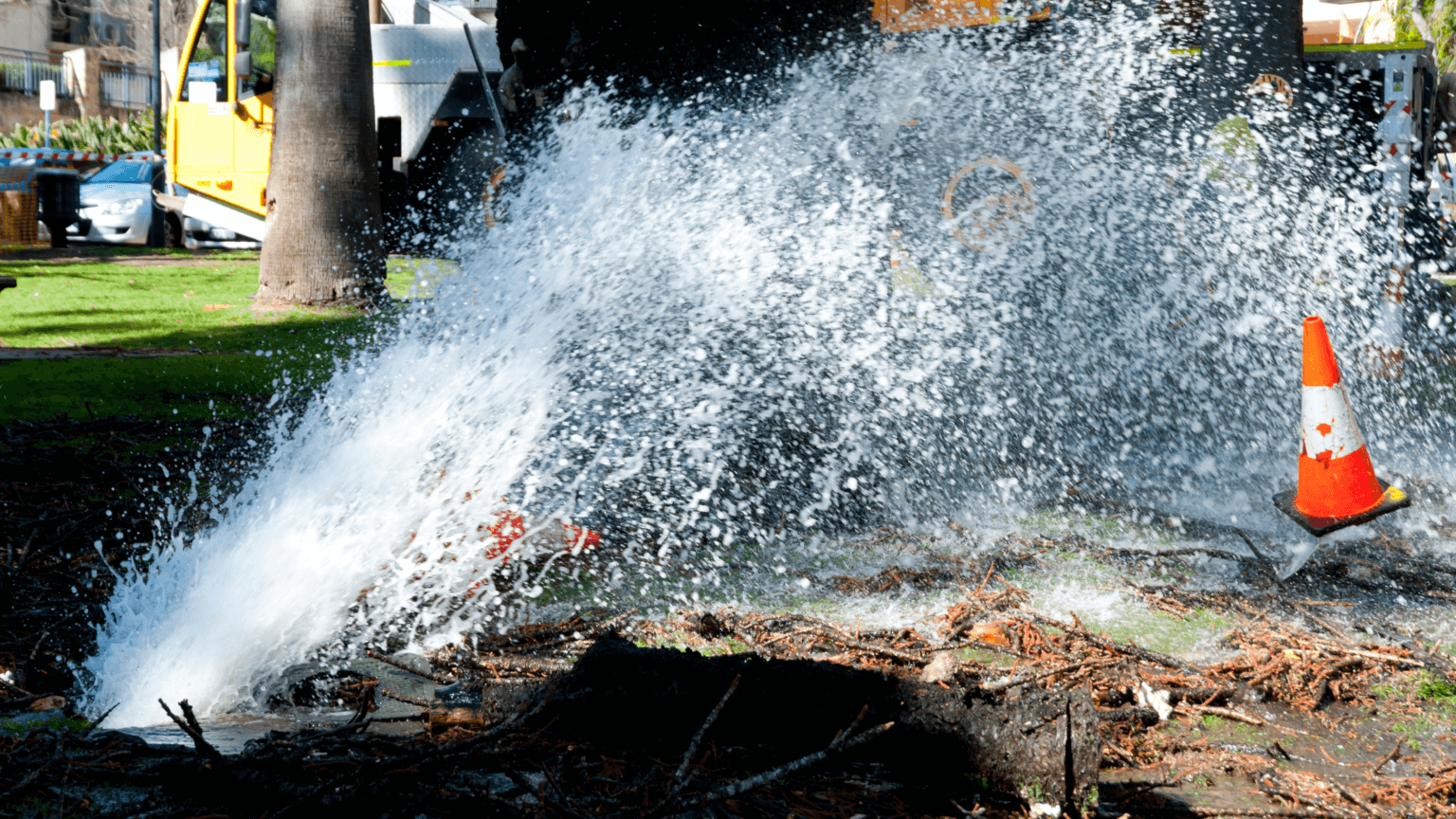 6 Basic Steps to Stop a Burst Pipe from Getting Out of Control